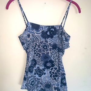 Tank top with beautiful floral design blue colors